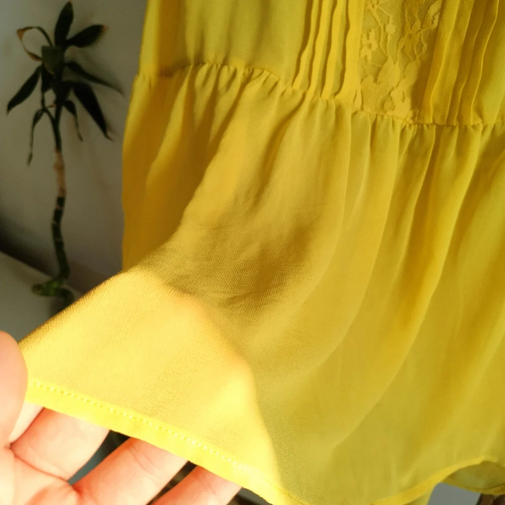 Plus Peplum Lace Flowy Top - Picture 12 of 15